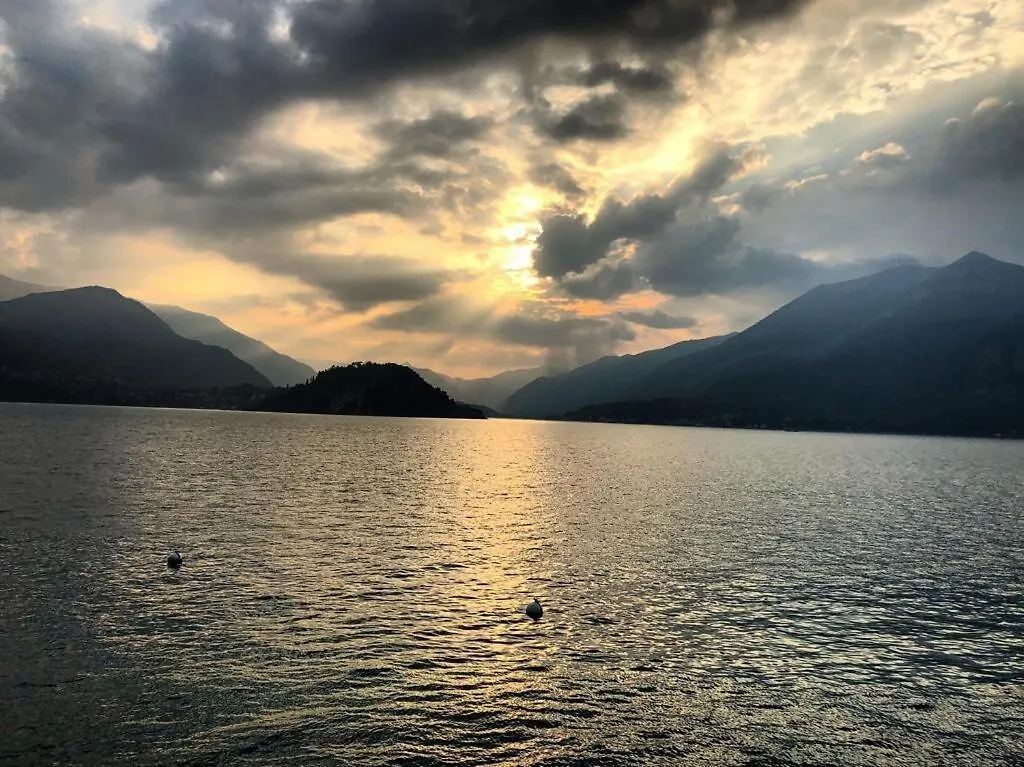 Punto Di Vista - A Real Paradise Перледо